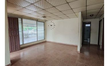 SE VENDE CASA EN RIO ABAJO