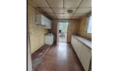 SE VENDE CASA EN RIO ABAJO