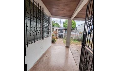 SE VENDE CASA EN RIO ABAJO