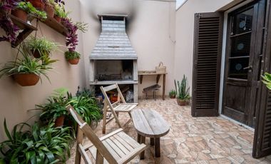 PH EN VENTA 2 DORMITORIOS CON PATIO ZONA CENTRO