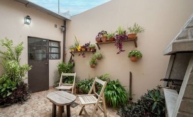 PH EN VENTA 2 DORMITORIOS CON PATIO ZONA CENTRO