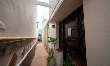 PH EN VENTA 2 DORMITORIOS CON PATIO ZONA CENTRO