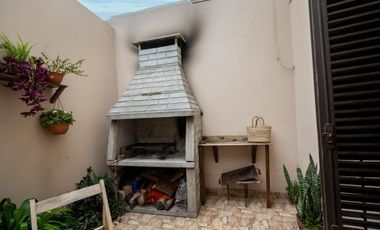 PH EN VENTA 2 DORMITORIOS CON PATIO ZONA CENTRO