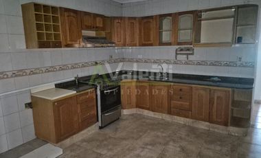 Casa PH en alquiler en Parque Johnston
