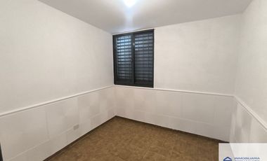 Casa en alquiler c/ cochera en Luzuriaga