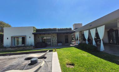 Casa quinta en venta de 294m2 ubicado en El Ceibal