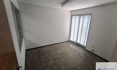 Casa en alquiler c/ cochera en Maipú