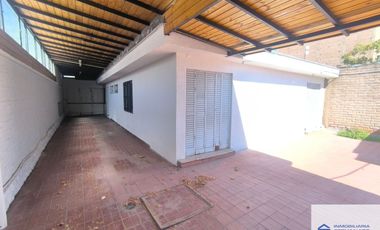 Casa en alquiler c/ cochera en Maipú
