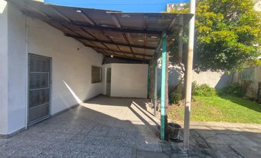 CASA 3 AMBIENTES JARDIN APTO CREDITO ALDO BONZI