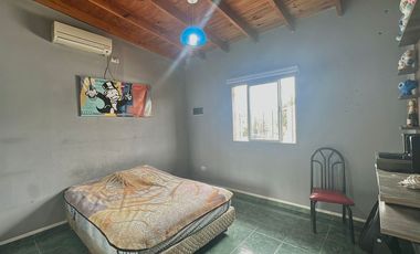 CASA 6 AMB. CON DOS DEPTOS EN VENTA ALMTE BROWN