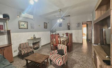 CASA 6 AMB. CON DOS DEPTOS EN VENTA ALMTE BROWN