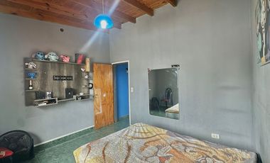 CASA 6 AMB. CON DOS DEPTOS EN VENTA ALMTE BROWN