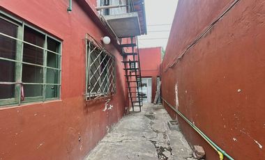 CASA 6 AMB. CON DOS DEPTOS EN VENTA ALMTE BROWN