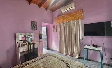 CASA 6 AMB. CON DOS DEPTOS EN VENTA ALMTE BROWN