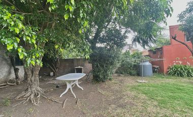 CASA 6 AMB. CON DOS DEPTOS EN VENTA ALMTE BROWN