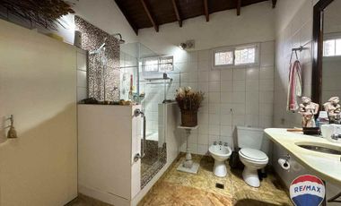 CASA 5 AMBIENTES VENTA GLEW PILETA QUINCHO PATIO