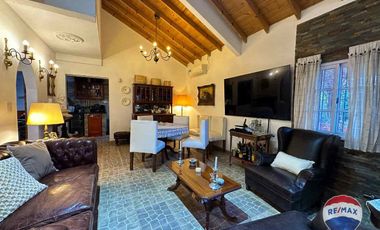 CASA 5 AMBIENTES VENTA GLEW PILETA QUINCHO PATIO