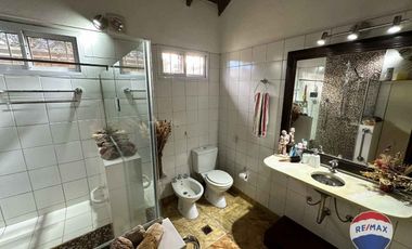 CASA 5 AMBIENTES VENTA GLEW PILETA QUINCHO PATIO