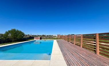 ALQUILER CASA 4 AMBIENTES CON PILETA SAN SEBASTIAN