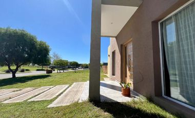 ALQUILER CASA 4 AMBIENTES CON PILETA SAN SEBASTIAN