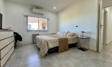 ALQUILER CASA 4 AMBIENTES CON PILETA SAN SEBASTIAN
