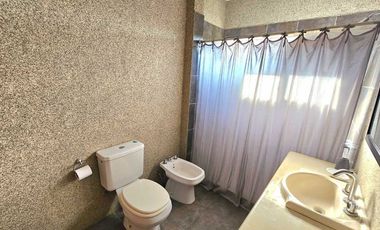 VENTA CASA 4 AMB PILETA AMOBLADA HARAS M. VICTORIA