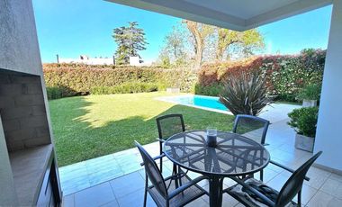 VENTA CASA 4 AMB PILETA AMOBLADA HARAS M. VICTORIA