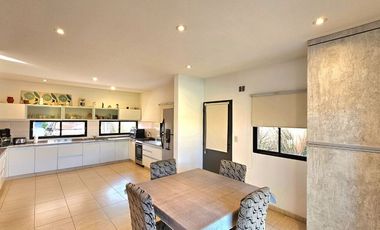 VENTA CASA 4 AMB PILETA AMOBLADA HARAS M. VICTORIA