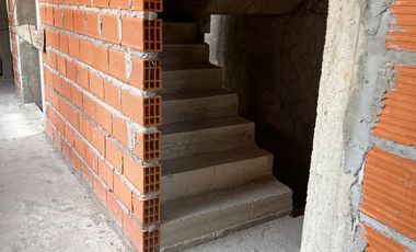 VENTA DEPARTAMENTO 2 AMB. EN POZO EN MONTE GRANDE