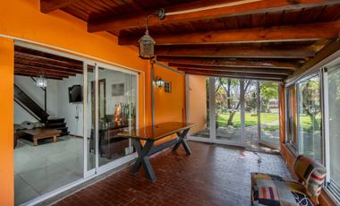 Alquiler casa quinta Benavidez de 1120 m2 c/pileta
