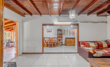 Alquiler casa quinta Benavidez de 1120 m2 c/pileta