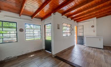 Alquiler casa quinta Benavidez de 1120 m2 c/pileta