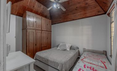 Alquiler casa quinta Benavidez de 1120 m2 c/pileta