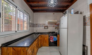Alquiler casa quinta Benavidez de 1120 m2 c/pileta