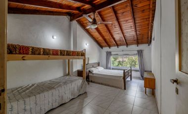 Alquiler casa quinta Benavidez de 1120 m2 c/pileta