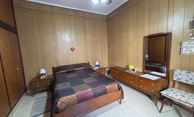 CASA INTERNA SOBRE AVENIDA C/ COCHERA
