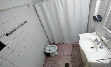 VENTA INTERNO 3 DORMITOIOS - EXCELENTE UBICACIÓN