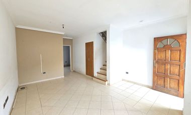 CASA 3 AMBIENTES VENTA AVELLANEDA APTO CREDITO