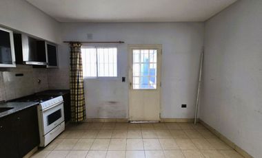 CASA 3 AMBIENTES VENTA AVELLANEDA APTO CREDITO