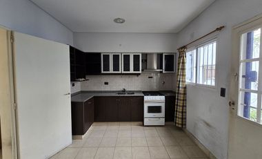 CASA 3 AMBIENTES VENTA AVELLANEDA APTO CREDITO