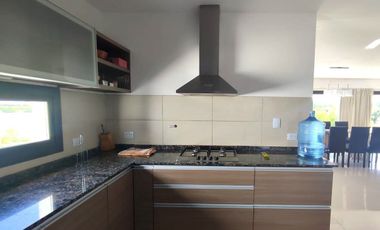 ALQUILER CASA 4 DOR PREMIUM EN B° CAUSANA