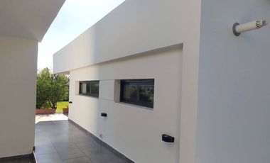ALQUILER CASA 4 DOR PREMIUM EN B° CAUSANA