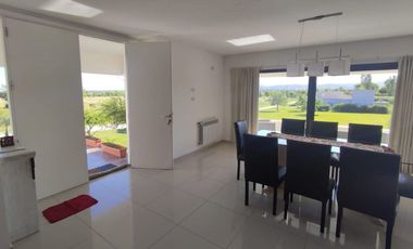 ALQUILER CASA 4 DOR PREMIUM EN B° CAUSANA