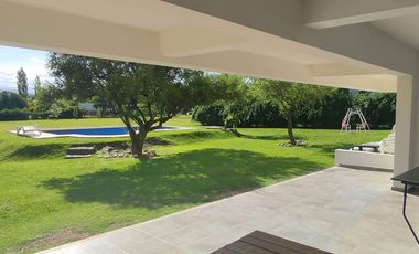 ALQUILER CASA 4 DOR PREMIUM EN B° CAUSANA