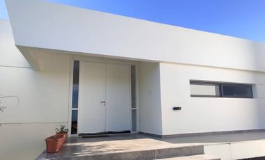 ALQUILER CASA 4 DOR PREMIUM EN B° CAUSANA