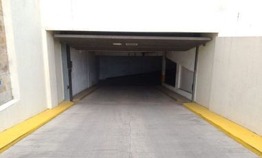 Cochera en venta – Barrio Jardín | 11 m²