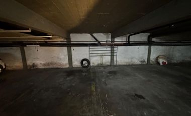 VENTA COCHERA en SAN ISIDRO