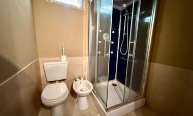 VENTA DE CASA 4 AMBIENTES EN BELLA VISTA