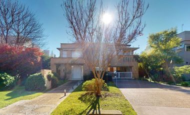 CASA EN VENTA SAN JOAQUIN 3 DORMITORIOS CON PILETA