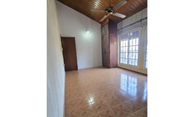 Casa 6 Ambientes -UF 1 - Opción Compra en Bloque.